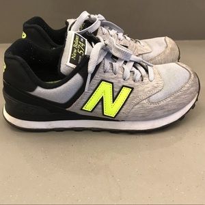 Grey New Balance Tennis Shoes